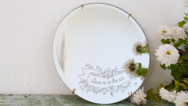 Specchio tondo decorazione a parete | Love is in the air | Specchi tondi design Italiano | BiCA-Good Morning Design