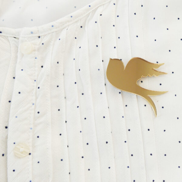 Swallow brooch on shirt | Spilla Rondine | BiCA-Good Morning Design