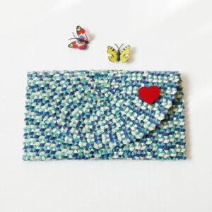 Borsetta clutch in paglia intrecciata azzurra e bianca con cuore | borsa paglia | BICA-Good Morning Design