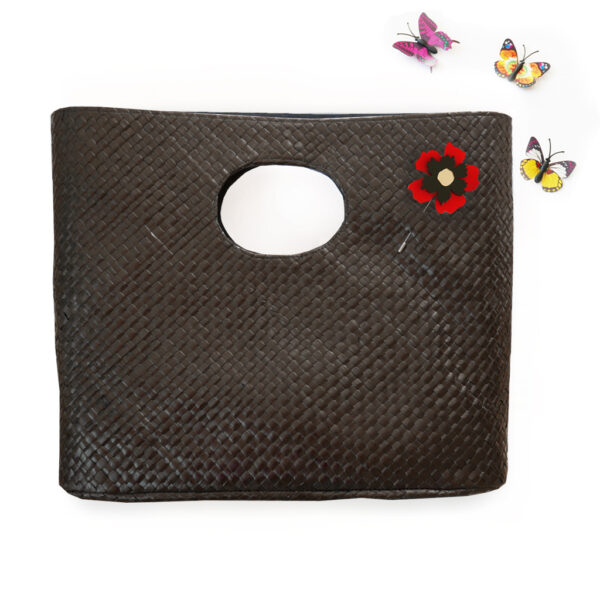 Borsa in paglia intrecciata nera | borsa paglia con spille fiori | BICA-Good Morning Design
