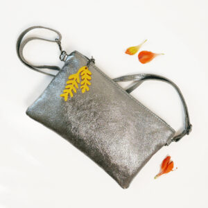 Borsa tracolla laminata argento in vera pelle | BiCA-Good Morning Design