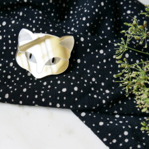 Spilla Gatto fortunato | Lucky Cat brooch | Spille animali dorate gioielli di design e artigianato digitale a Milano | BiCA-Good Morning Design