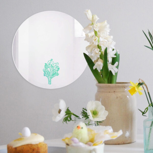 Specchio tondo Bouquet con illustrazione turchese di Monika Forsberg | BiCA-Good Morning Design