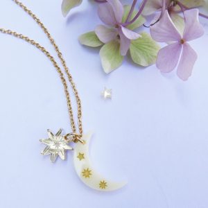 collana Chiaro di Luna, con stella oro e luna avorio dipinta a mano | BiCA Good Morning Design