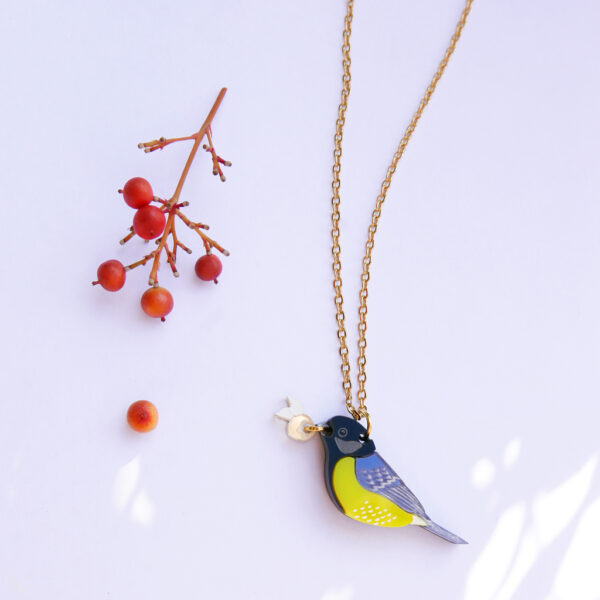 Collana con uccellino Cinciallegra | catena dorata lunga sottile fine | gioielli artistici fatti a mano, dal design Italiano, realizzati a milano | BiCA Good Morning Design
