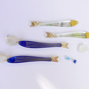 Orecchini pendenti Ondina, pesci argento, oro e blu | gioielli artistici | dipinti a mano, made in Italy| BiCA Good Morning Design