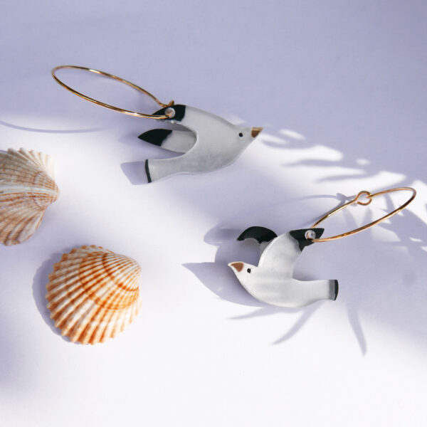 Terra! Orecchini cerchio oro, Gabbiani, in specchio acrilico sabbiato e oro | gioielli artistici dipinti a mano, made in Italy| BiCA Good Morning Design
